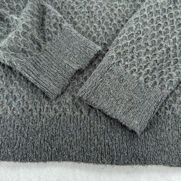 Standard Cloth Sweater Men Small Gray Green Pullover Crewneck Urban Lightweight - Picture 3 of 6